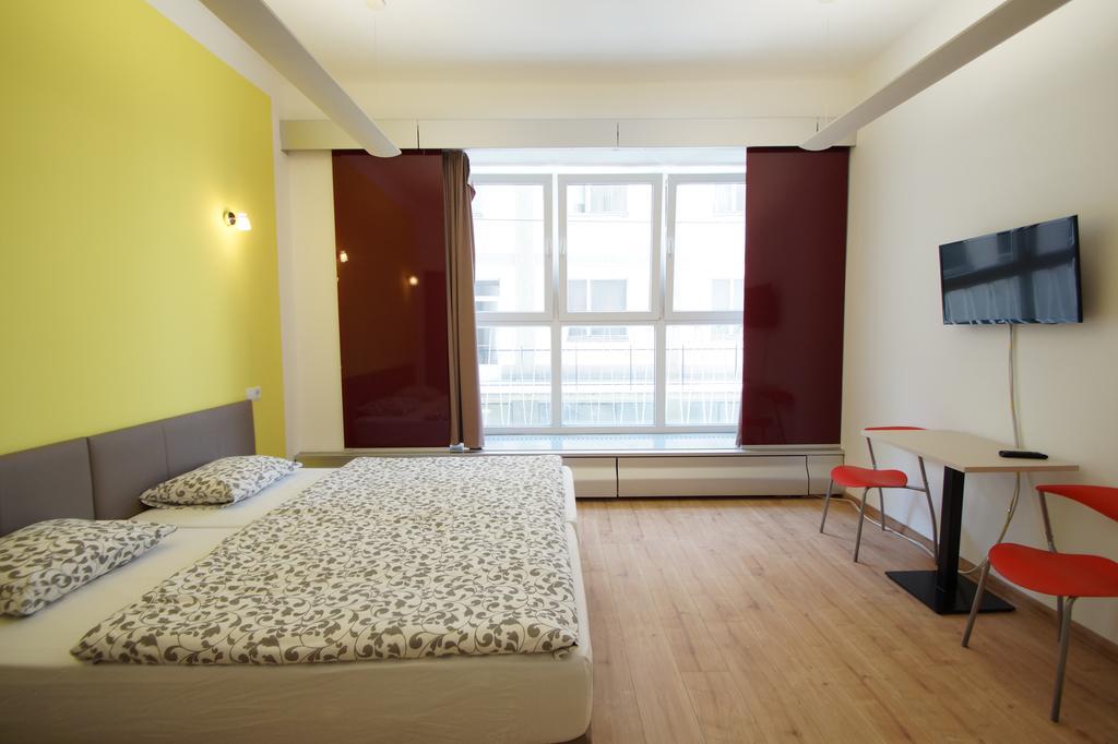Hotel Dan In'N Out Wien Exterior foto
